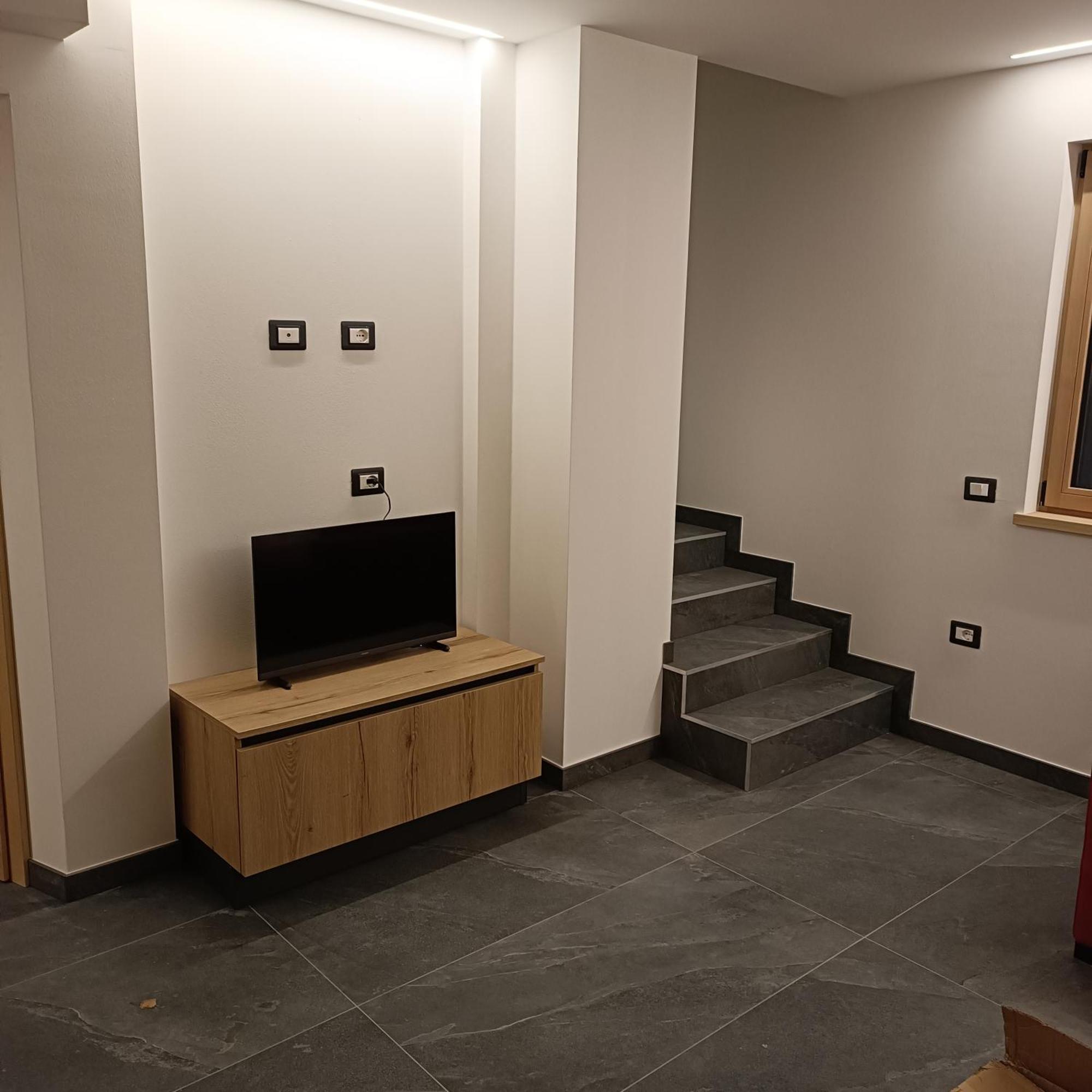 Casa Anita Appartement Mezzana  Buitenkant foto